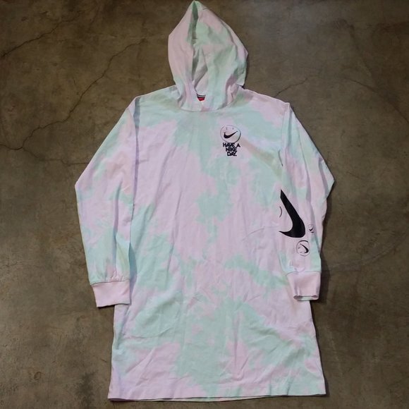 have a nike day dress